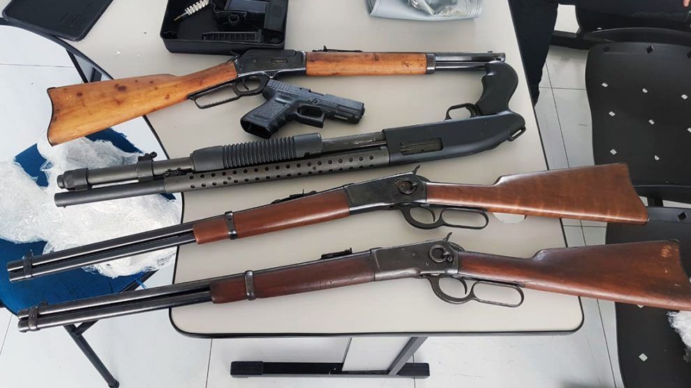 Empresário é preso com armas no aeroporto de Sinop