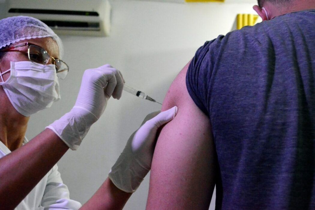 Covid-19: atendimento para vacinação funcionará até quarta-feira, 15 e será retomado na segunda-feira, 20