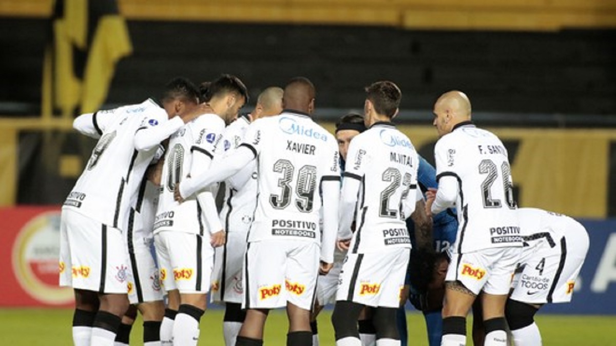 Corinthians em meio a decisões perde para o Peñarol. Créditos: Reprodução Twitter