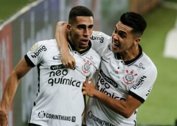 Corinthians x RB Bragantino duelam na Série A.Créditos: Reprodução Twitter