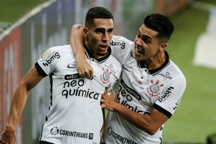 Corinthians x RB Bragantino duelam na Série A.Créditos: Reprodução Twitter