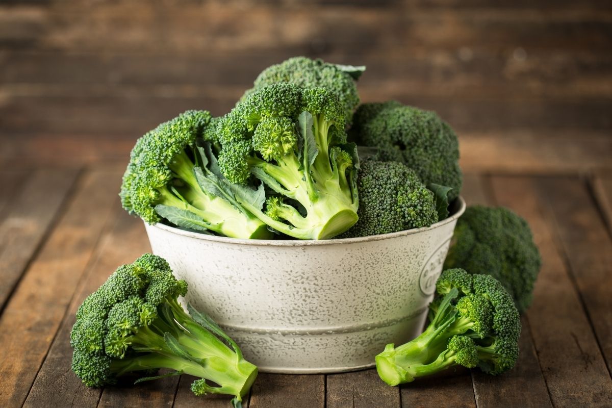 Conheça os benefícios do brócolis para sua saúde; confira mais - reprodução: Canva