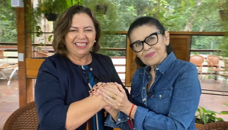 Dona Neuma recebe a jornalista Marisa Batalha no programa Mulheres que Lutam