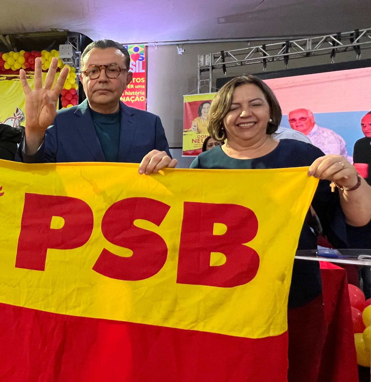 PSB ganha “musculatura” com centenas de filiações em mega ato político em Rondonópolis