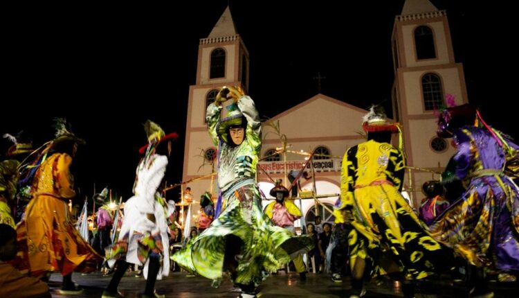 Cavalhada de Poconé em homenagem a São Benedito ocorre neste domingo