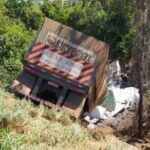 Acidente entre Hilux e caminhão deixa 45 mortos na BR-364