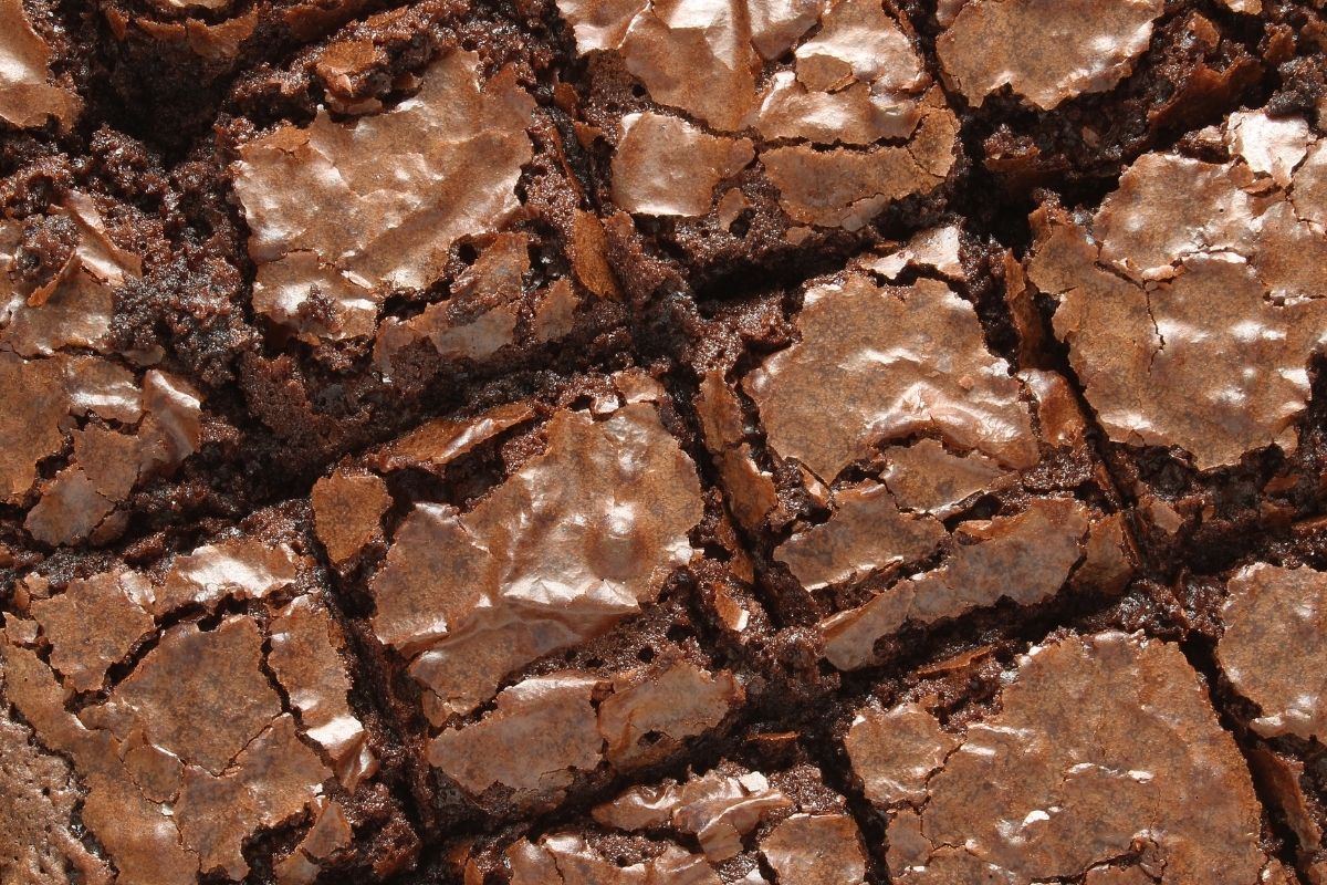 Dia do chocolate: aprenda como fazer um brownie simples e barato - reprodução: Canva