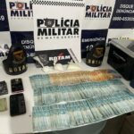Homem suspeito com porções de cocaína e R$ 9,6 mil em dinheiro é preso na Capital