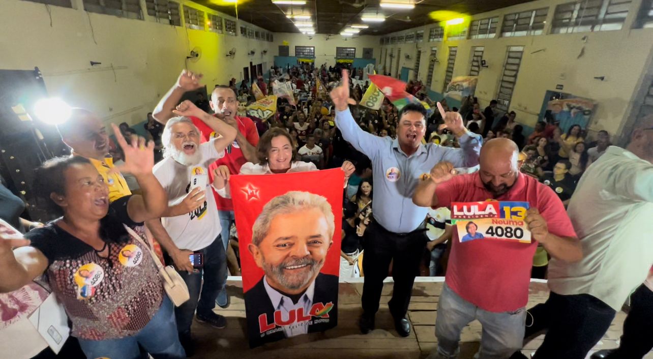 Dona Neuma reúne mais de três mil pessoas em Rondonópolis em ato final da campanha à Câmara Federal